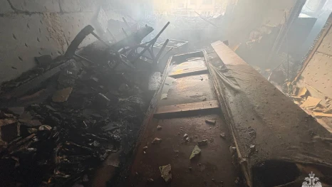 10 человек спасли из горящей многоэтажки в Ельце