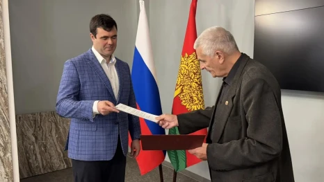Вице-губернатору Липецкой области Сергею Курбатову вручили благодарственные письма от Республики Беларусь