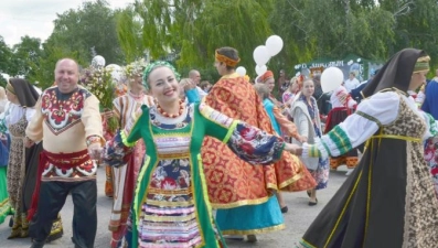 Фестиваль национальных культур «Сияние самоцветов» пройдет в Тербунах