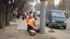 Дорожники залатают ямы на ул. Тельмана и 10 мкр до выходных 