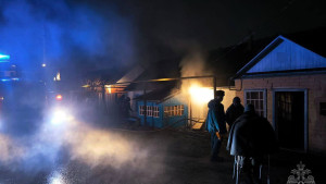 Инвалида эвакуировали во время пожара в Данкове