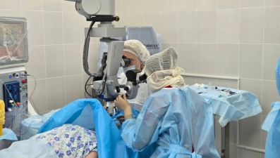 Липецкие врачи провели уникальную реконструктивно-пластическую операцию на глазу пациентки